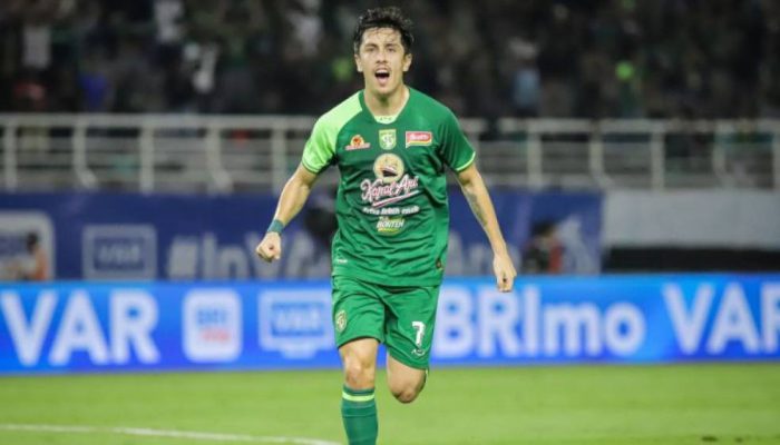 Persebaya Bantai Bali United 5-2: Rivera dan Freitas Bintang Lapangan!