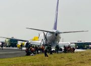 Simulasi Kecelakaan Pesawat di Bandara Juanda Uji Kesiapsiagaan Hadapi Darurat.