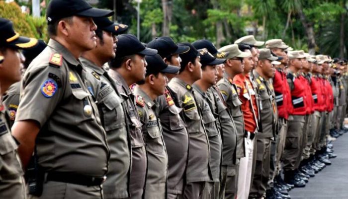 Patroli Diperketat, Satpol PP Surabaya Sisir Jalan Antisipasi Bahaya Benang Layangan