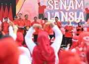 Ratusan Lansia Surabaya Ikuti Senam Sehat di Balai Kota