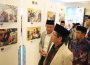 Lewat Pameran Foto, Menag Apresiasi Layanan Petugas Haji 2025
