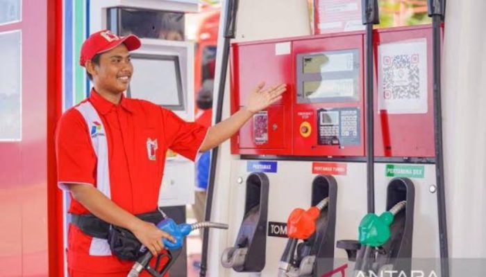 Harga BBM di Seluruh SPBU RI Resmi Turun, Solar Justru Naik
