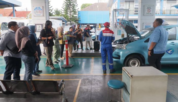PGN Ajak Jurnalis Rasakan Taksi BBG di Sosialisasi AJP 2025 Jatimbalinus