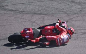 Cedera Bahu, Juara Dunia MotoGP 2025 Marc Marquez Absen di Australia dan Malaysia