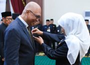 Ketua Umum PWI Akhmad Munir Raih Lencana Kehormatan Tertinggi Jatim “Jer Basuki Mawa Beya”