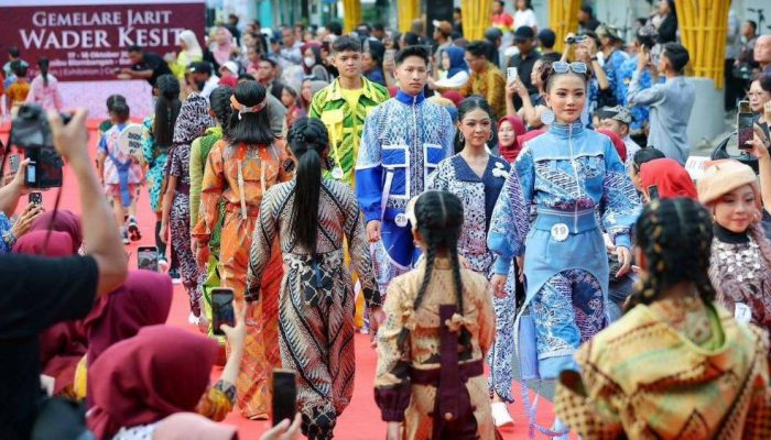 Pemkab Banyuwangi Lestarikan Motif Tradisional Lewat BBF 2025