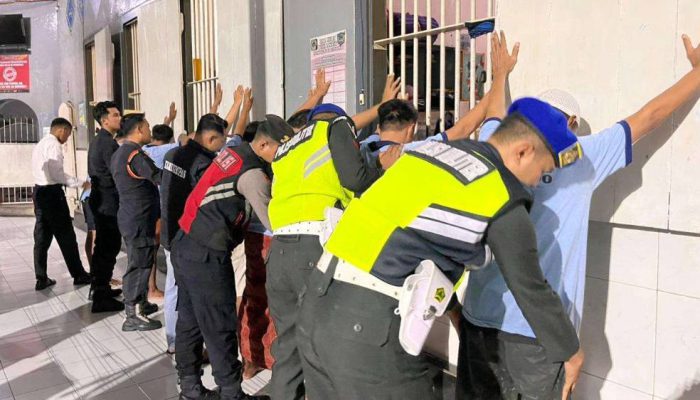 Gelar Razia Gabungan, Rutan Situbondo Pastikan Hunian “Zero Halinar”