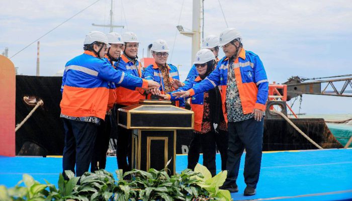 Pupuk Indonesia Lepas Kapal Pupuk Bersubsidi Jelang Musim Tanam