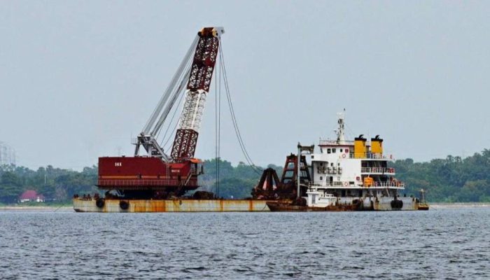 Pengangkatan Bangkai KMP Tunu Pratama Jaya Mulai Tahap Awal di Selat Bali