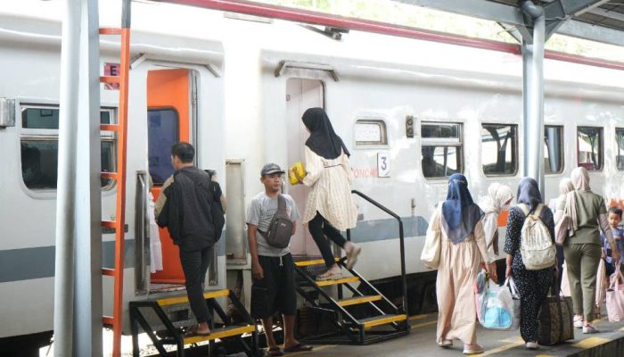 Perkuat Konektivitas Jawa, KA Logawa Layani 630.504 Pelanggan