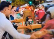 Jumat Berkah Ramadan, BRI HR Muhammad Surabaya Berbagi Takjil