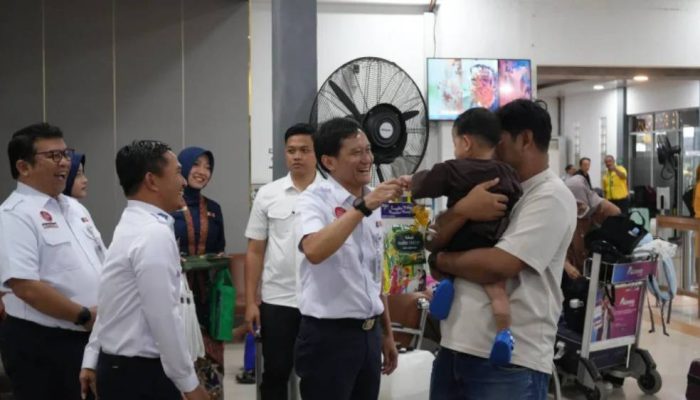 Arus Balik Ramai, Dirut KAI Pastikan Layanan Jember-Surabaya Optimal