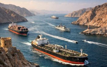 Lewat Selat Hormuz, Kapal Tanker Bisa Kena “Tarif Tol” Jutaan Dolar dari Iran