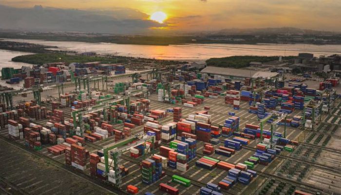 Arus Barang Meningkat, Terminal Teluk Lamong Catat Kinerja Positif