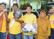 Warga Mantup Lamongan Dapat Hadiah Mobil dari Viu & Telkomsel, Diarak Meriah dengan Tradisi Lokal