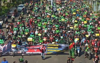 Ribuan Driver Ojol Jatim Siap Kepung Surabaya Besok, Tuntut UU Transportasi Online