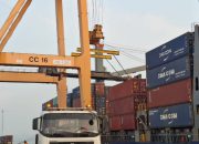 TPS Tangani Special Cargo Ekspor Locomotive Platform PT INKA ke Australia