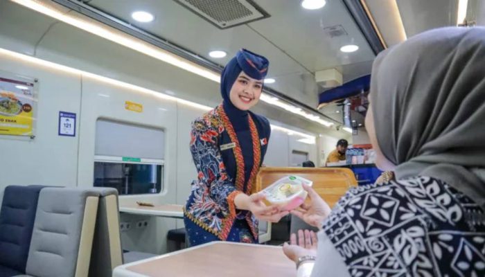 KAI Services Hadirkan Kuliner Khas Banyuwangi di Empat Rute Kereta Api