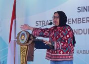Dadan Hindayana Digantikan, Nanik Sudaryati Deyang Jadi Kepala Badan Gizi Nasional