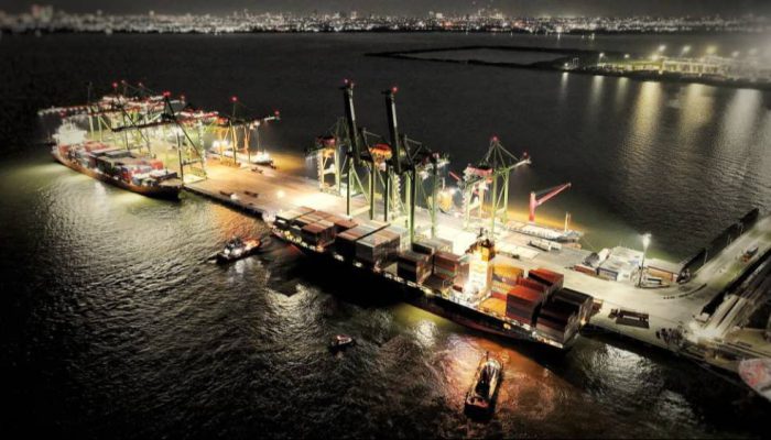 Layanan Mingguan SCJX Resmi Singgah di Teluk Lamong, Perkuat Rantai Pasok Internasional