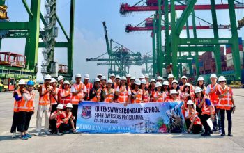Terminal Teluk Lamong Tunjukkan Keunggulan Green & Smart Port kepada Siswa Singapura