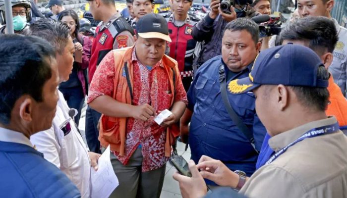 Pemkot Surabaya Tertibkan Jukir Nakal, Dua Orang Kena Tipiring