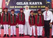 Dari Putus Sekolah ke Lulus SMA, Kisah Tiga Siswa Banyuwangi