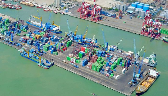 Throughput Naik 13 Persen, Terminal Teluk Lamong Kian Kokohkan Jawa Timur sebagai Gerbang Baru Nusantara