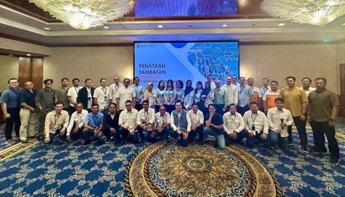 TTL Siapkan TPK Berlian Hadapi Arus Logistik Nasional dengan Berthing Window