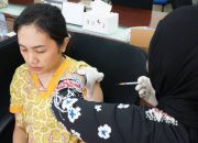 400 Peserta Ikuti Vaksinasi HPV Dosis Ketiga di BBPOM Surabaya