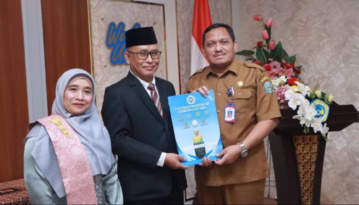 Pimpinan Baru SMP-SMA Dr. Soetomo Dilantik, Disdik Dorong Sekolah Berdampak dan Berprestasi