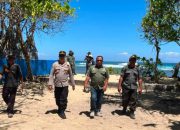 Wisatawan Membludak di Balekambang, Polres Malang Ingatkan Bahaya Ombak Selatan