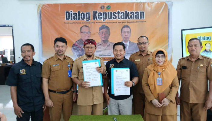 Tak Harus Datang ke Perpustakaan, PWI Pamekasan Dorong Literasi Lewat Gawai