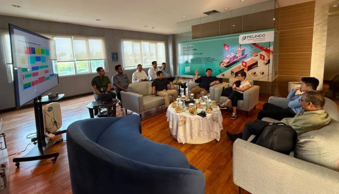 Terminal Teluk Lamong Perkuat Kolaborasi dengan OOCL, Dukung Konektivitas Logistik Indonesia Timur