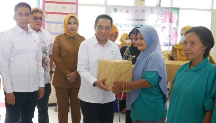 Wamenkes Benjamin Tinjau Layanan TBC Resisten Obat di RSUD Notopuro Sidoarjo