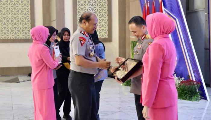 Pasma Royce Resmi Jadi Kapolda Bali, Ini Pesan Kapolda Jatim Nanang Avianto