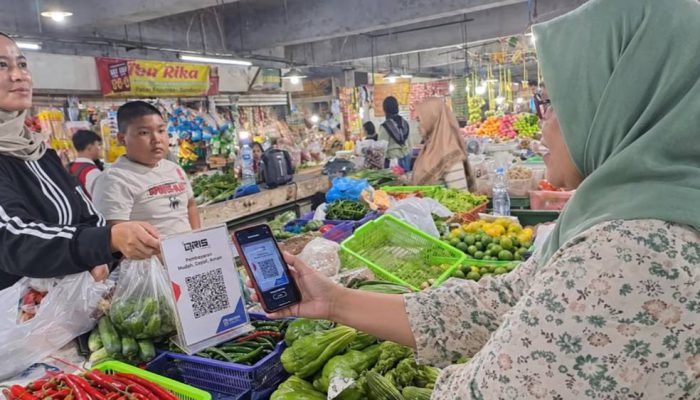 BRI Surabaya Perkuat Inklusi Keuangan UMKM melalui WiFi dan QRIS
