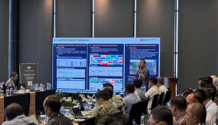1. Terminal Teluk Lamong Dorong Efisiensi Pelabuhan Lewat Evaluasi Zona EAZI dan Integrasi Digital