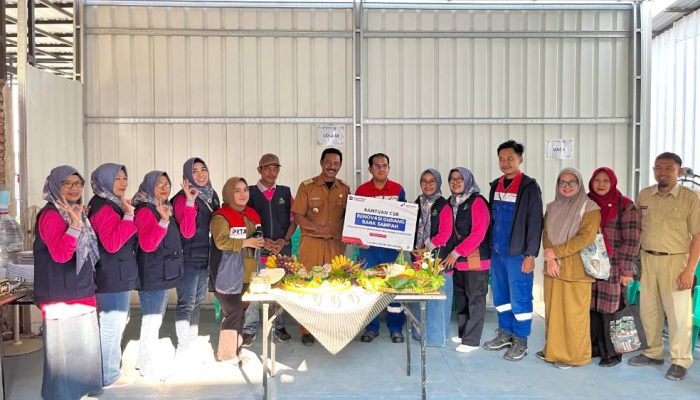 Renovasi Gudang Bank Sampah Kuat, Pertamina Patra Niaga Dorong Lingkungan Bersih di Gresik