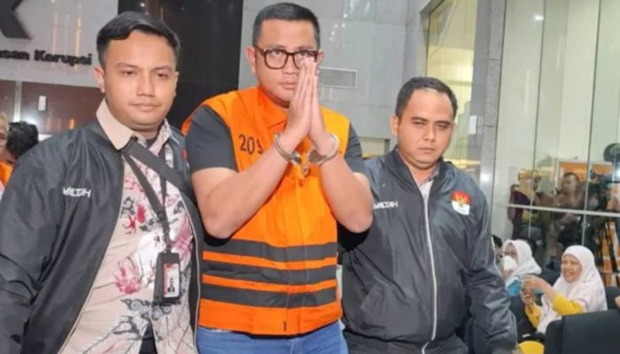 KPK Sita Uang dan Perhiasan saat Geledah Rumah Dinas Bupati Klaten Nonaktif