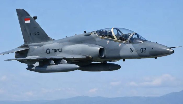 Pesawat Tempur Hawk TNI AU Kembali ke Pontianak Usai Enam Minggu Latihan di Malang
