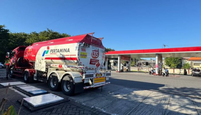 Stok BBM Jawa Timur Diperkuat, Kapal Tanker Pertamina Sandar di Tuban dan Surabaya