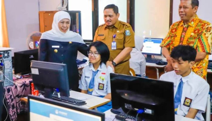Jelang TKA 2026, Khofifah Motivasi 438.126 Murid SMA, SMK, dan SLB di Jawa Timur